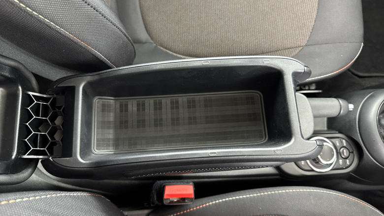 MINI Hatchback 1.5 Cooper Classic 5dr Auto [Nav Pack] Petrol Hatchback